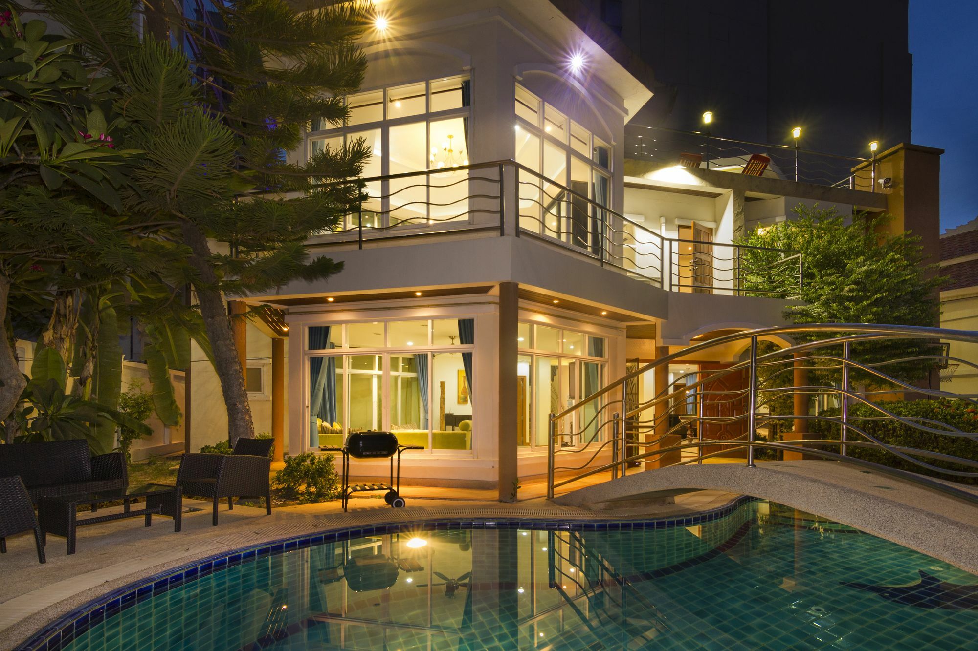 Nowhere Villa Jupiter Pattaya Zewnętrze zdjęcie